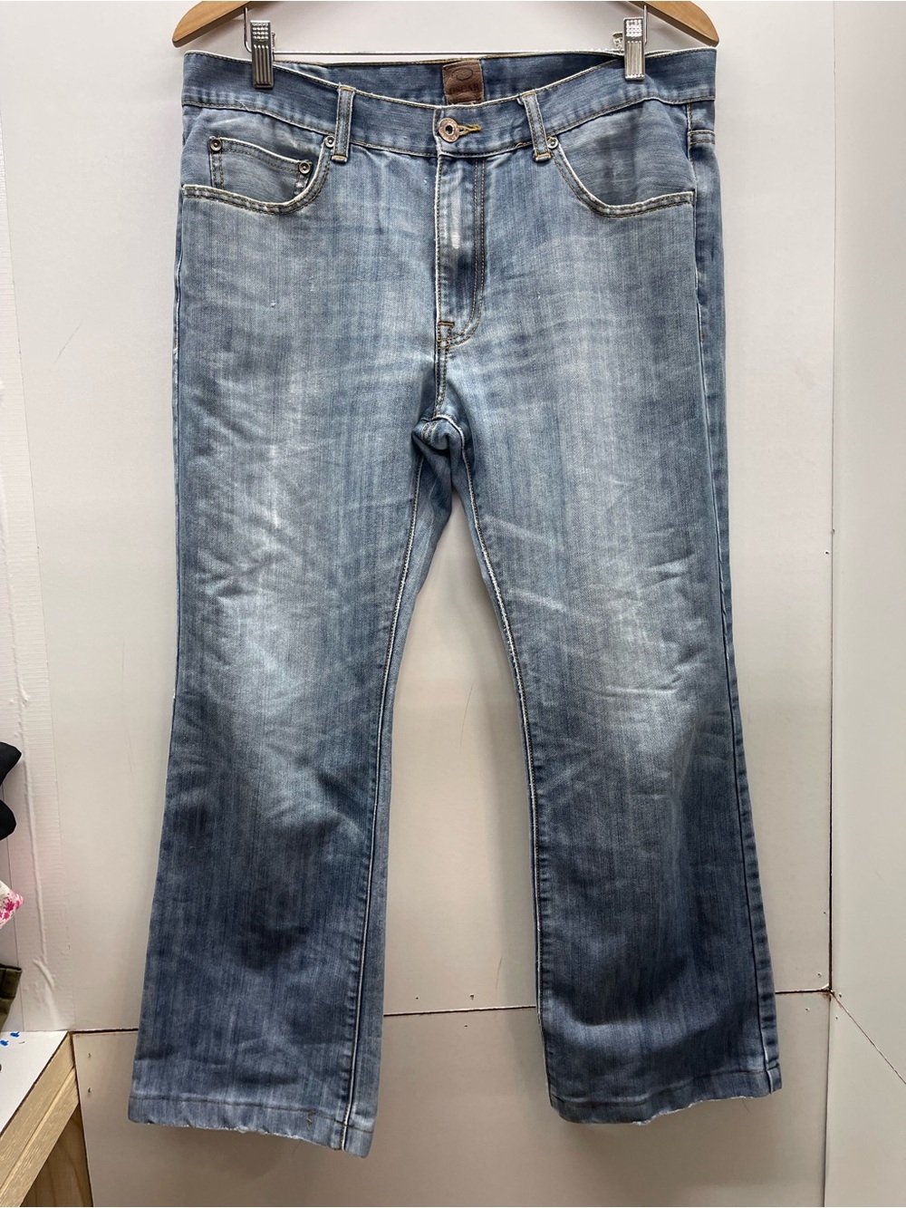 Men's Light‎ Wash Bootcut Jeans - Casual Everyday Style